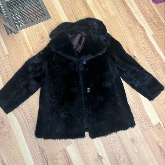1960s Faux Fur Betty Rose Coat - Picture 3 of 9